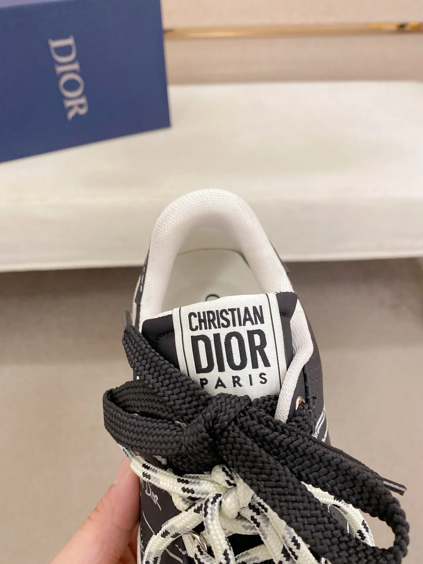 Men's shoes💰: 500💰Couple style💏 [Dior·Dior] New casual sports style men's shoes, new spring and summer design, perfect workmanship, lace-up lazy style to create wardrobe quality, upper: imported first-layer cowhide, mesh breathable lining soft and comfortable, ultra-light TPU wear-resistant outsole, simple, versatile fashion men's shoes, excellent color code number 35--44. (45,46 customized items are not returnable or exchangeable)
